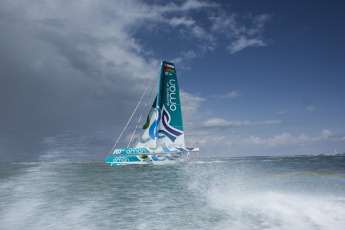 Le MOD70 Musandam-Oman Sail à l'Aberdeen Assets Management Cowes Week 2014